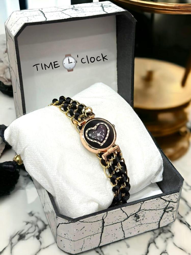 Stylish Women's Quartz Bracelet Watch - Water Resistant - 1 Pc